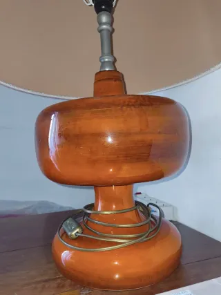 Lampada da tavolo vintage in vetro e legno