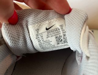 Zapatillas Nike Running Beige y Rosa