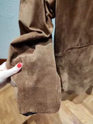 Abrigo de piel marrón para hombre