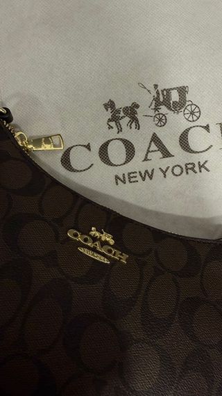 Mala Coach Preta Dourada