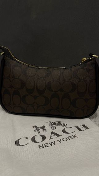 Mala Coach Preta Dourada