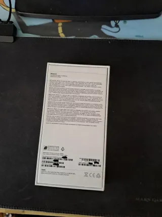 Caja iPhone 14 Morado Purple.