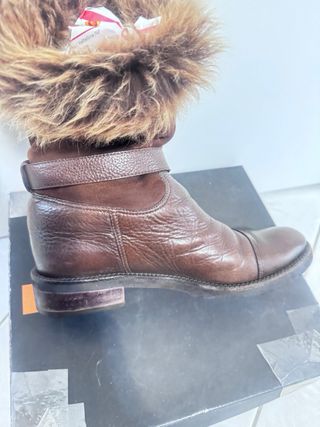 Stivaletti marroni con fibbia