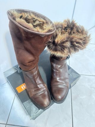 Stivaletti marroni con fibbia