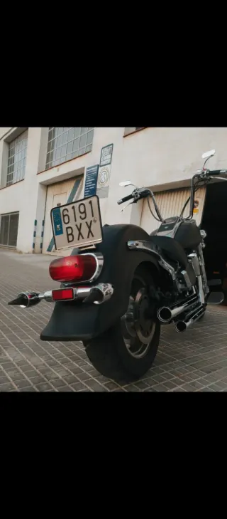 Suzuki Intruder VL 1500 Cruiser Negro mate