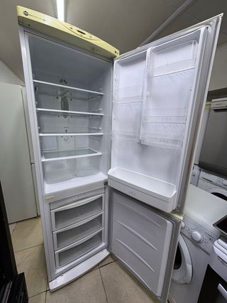 Nevera LG Blanca combi No Frost