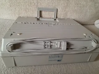 Máquina de escribir electrónica Triumph-Adler G100