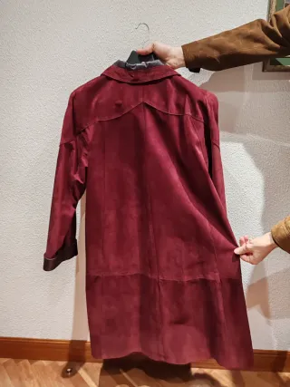 Abrigo piel ovino mujer color berenjena