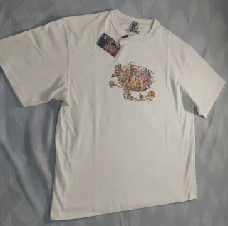 Camiseta blanca bordada floral