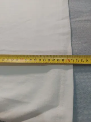 Camiseta blanca bordada floral