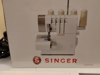 Máquina de coser remalladora Singer 14SH754