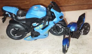 Giochi bimbi assortiti.