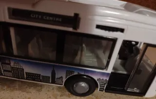 Giochi bimbi assortiti.