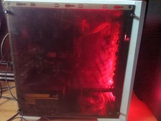 PC Escritorio Ryzen 3 3200G 16GB DDR4 M-ATX LED