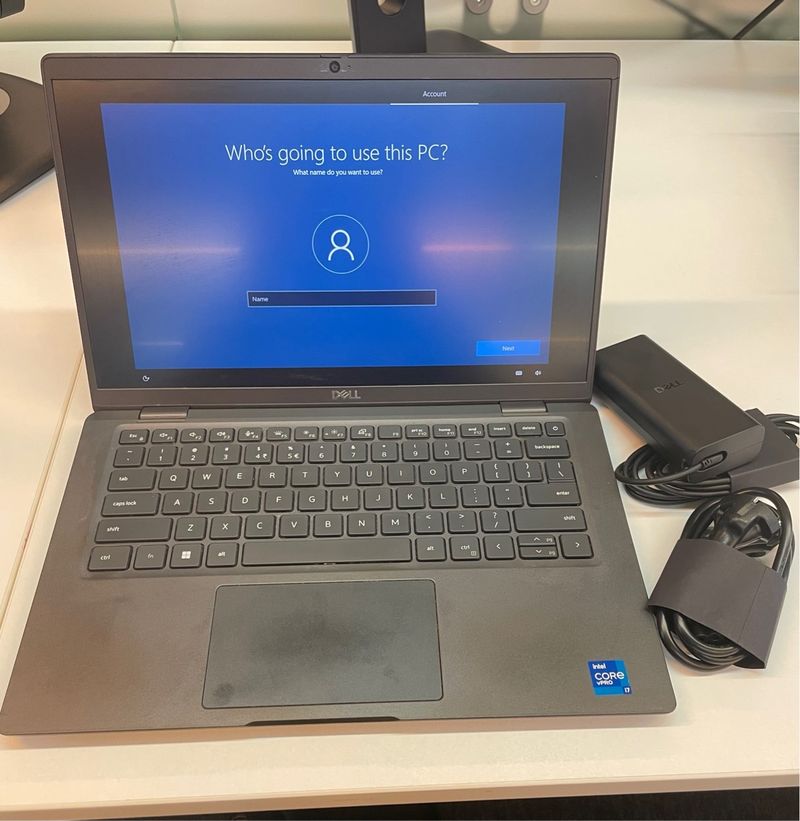 Dell Latitude 7420 i7, 32GB, 14" FHD + cargador