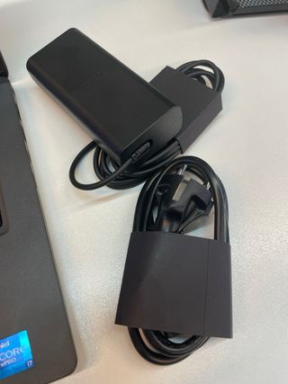 Dell Latitude 7420 i7, 32GB, 14" FHD + cargador