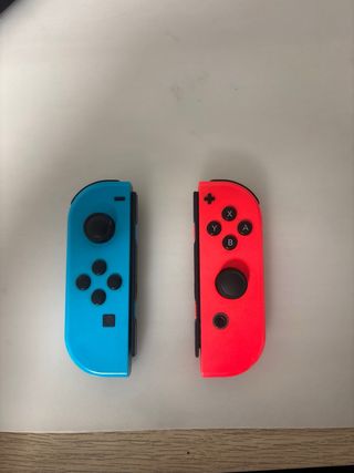 Nintendo Switch Azul y Rojo