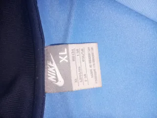 Chaqueta chándal Nike azul y negra