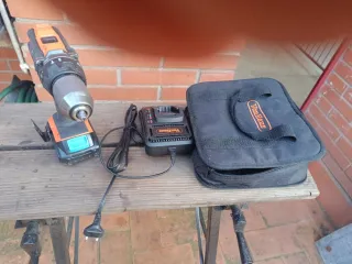 Taladro de batería VonHaus