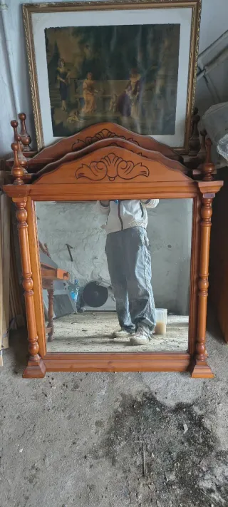 5Mesitas de noche pino y 2 espejos