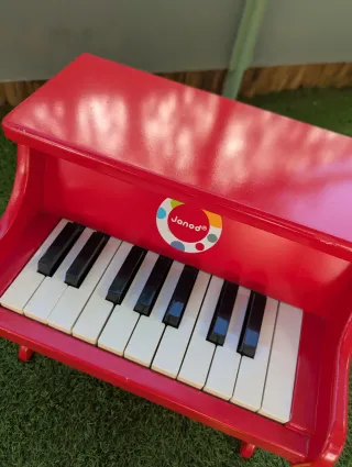 Piano Infantil Janod Rojo