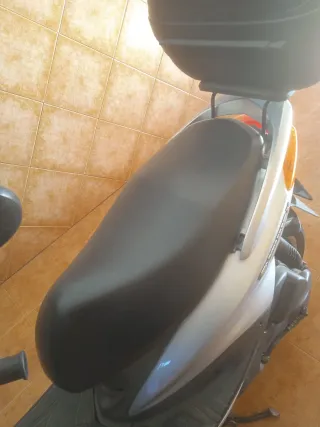 Yamaha Scooter 125c.c. del 2005 en buen estado