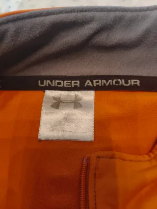Jersey térmico Under Armour gris y naranja