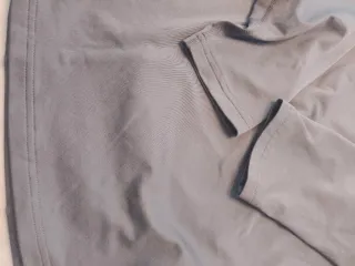 Jersey térmico Under Armour gris y naranja