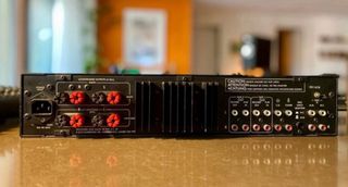 Arcam Delta 90 - Amplificador Hi-Fi británico