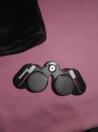 Binoculares Tasco con funda