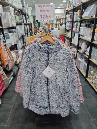 Pijamas y Batas Blanca Hernandez/Lin......