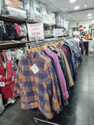 Pijamas y Batas Blanca Hernandez/Lin......