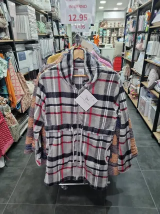 Pijamas y Batas Blanca Hernandez/Lin......