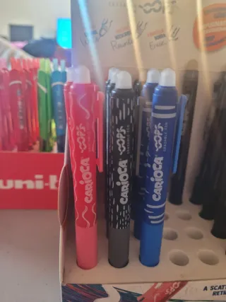 Bolígrafos variados