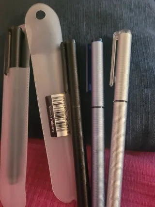 Bolígrafos variados