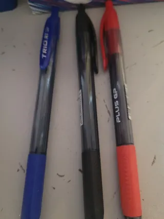 Bolígrafos variados
