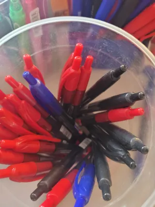 Bolígrafos variados