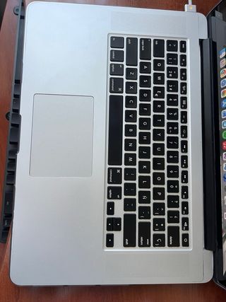 MacBook Pro 15 i7 16/512