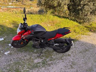 Voge 300r 2500 km matriculada en 2021 A2