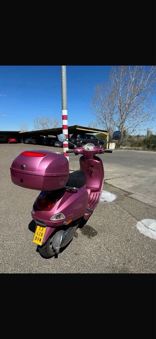 PIAGGIO-VESPA VESPA 50 ET2 – 49cc