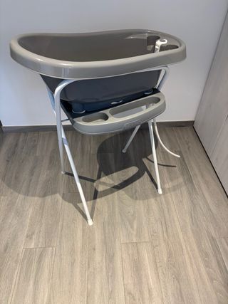Bañera bebé con soporte marca Bebé jou