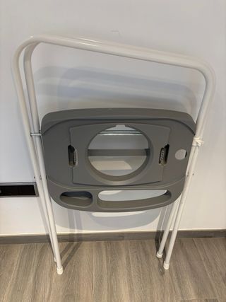 Bañera bebé con soporte marca Bebé jou