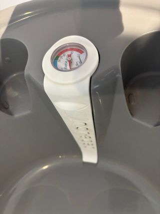 Bañera bebé con soporte marca Bebé jou