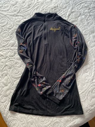 Camiseta Desigual manga larga transparente