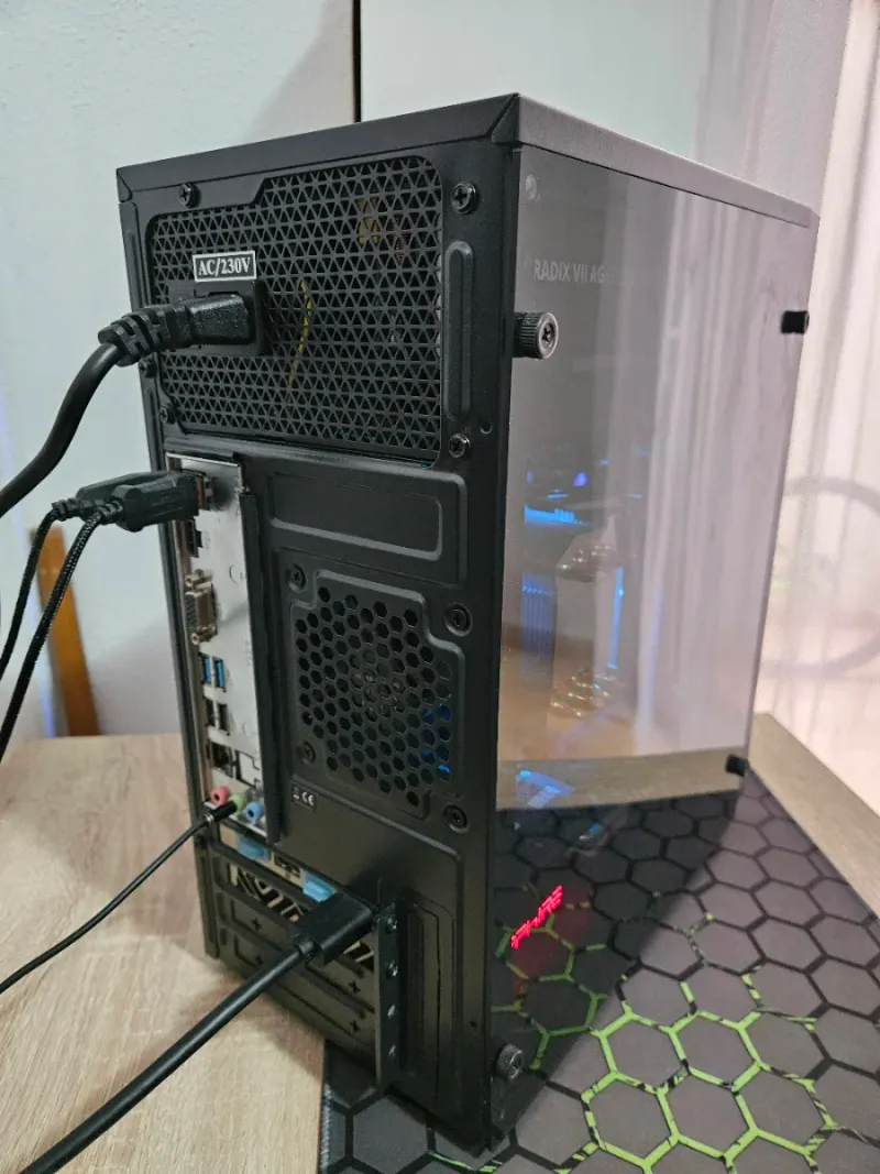 PC Gaming Ryzen 5 + RX 5700 XT Negro/Rojo afbeelding 4