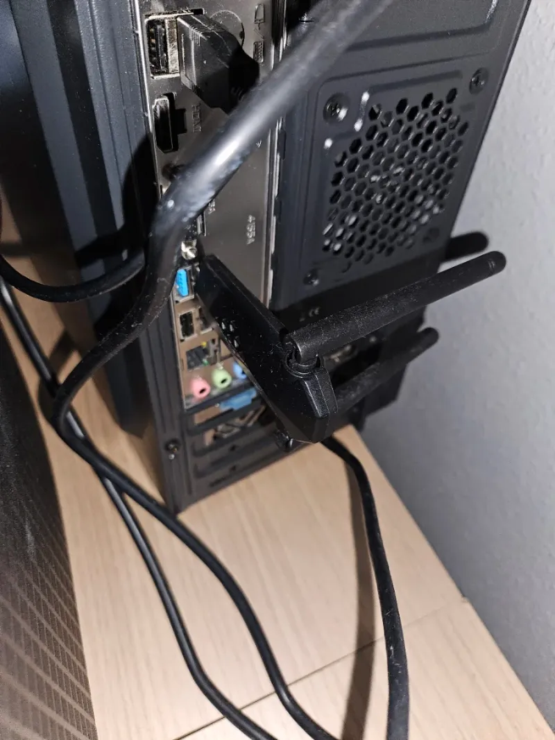 PC Gaming Ryzen 5 + RX 5700 XT Negro/Rojo afbeelding 6