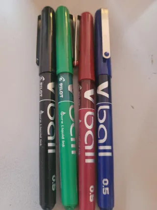 Bolígrafos varios