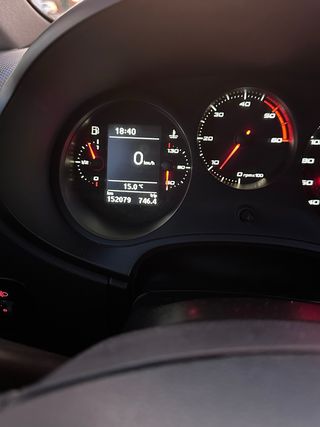 SEAT León 1.6 TDI (95 CV) - Look Cupra - Gris Mate