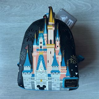 Loungefly, minimochila castillo Walt Disney World.