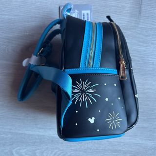 Loungefly, minimochila castillo Walt Disney World.